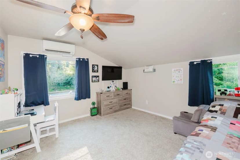 Property photo for 8022 Long Lake Road Se, Port Orchard photo 18