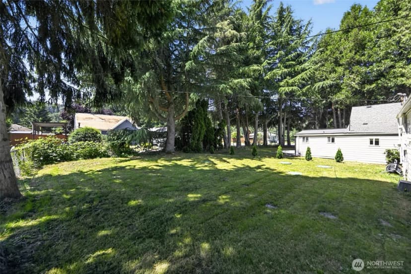 Property photo for 14808 131st Avenue Se, Renton photo 3