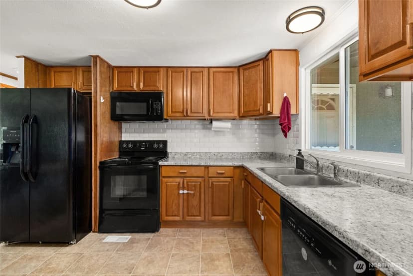 Property photo for 21110 Bucoda Highway Se, Centralia photo 11