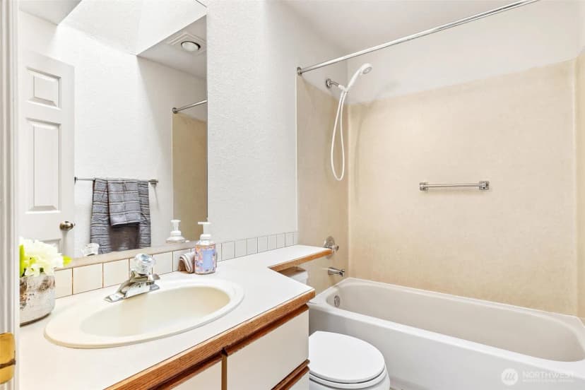 Property photo for 11306 101st Place Ne #1306, Kirkland photo 32