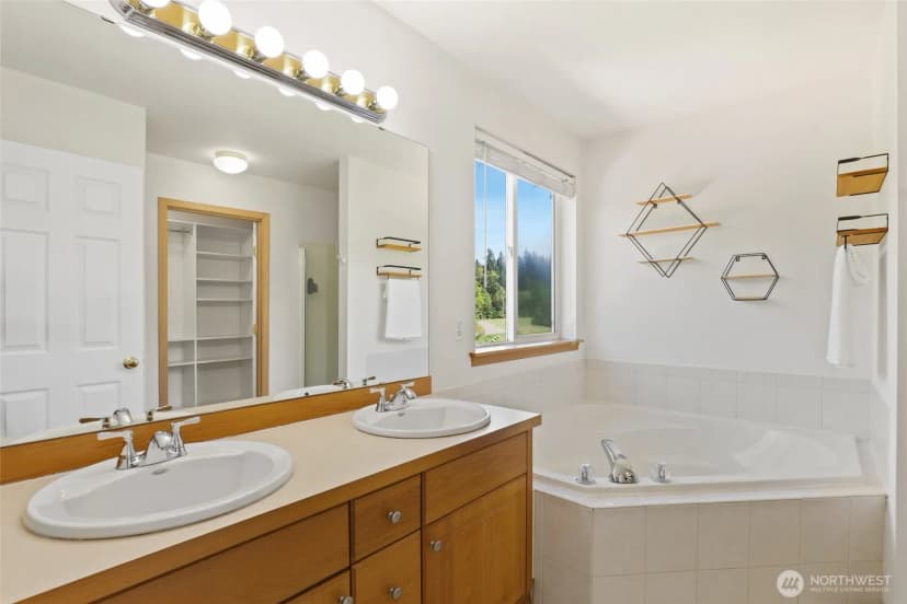 Property photo for 10714 185th Avenue E, Bonney Lake photo 21