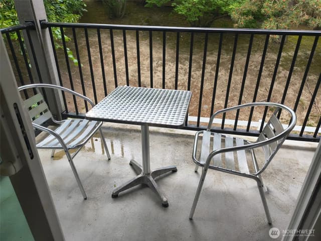 Property photo for 15415 35th Avenue W #e201, Lynnwood photo 2