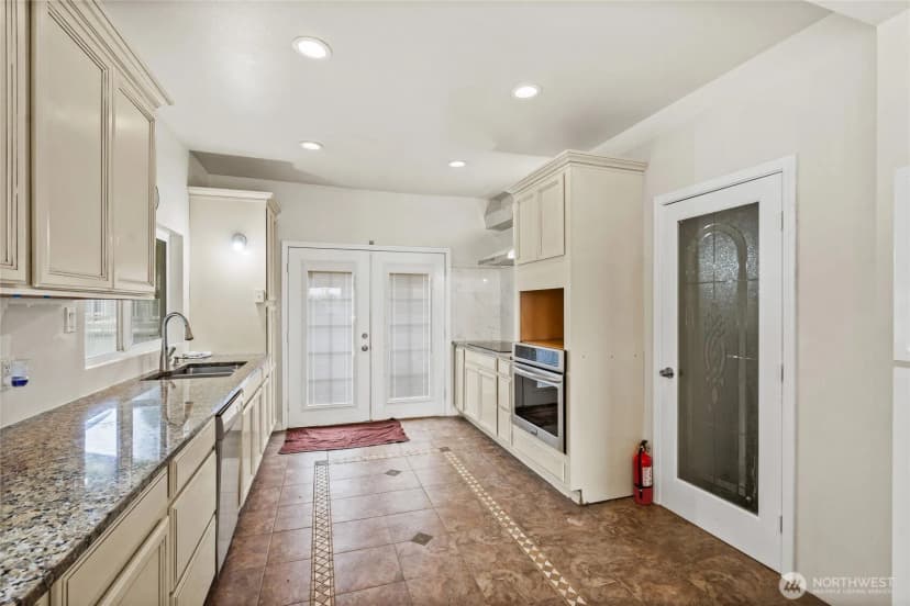 Property photo for 4012 Rucker Avenue, Everett photo 2