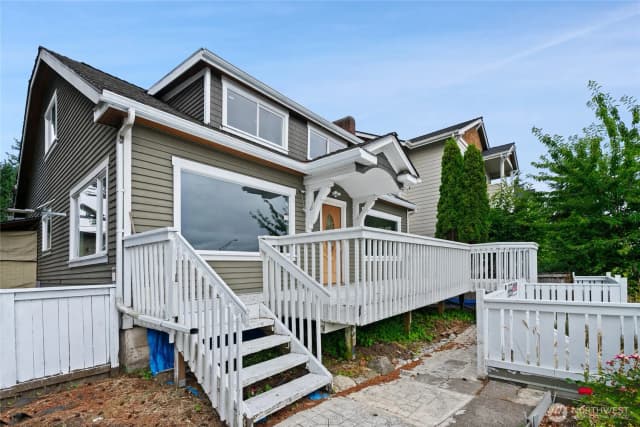Property photo for 4012 Rucker Avenue, Everett
