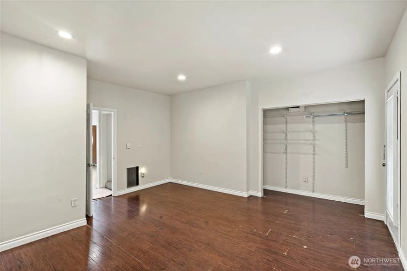 Property photo for 4012 Rucker Avenue, Everett photo 9