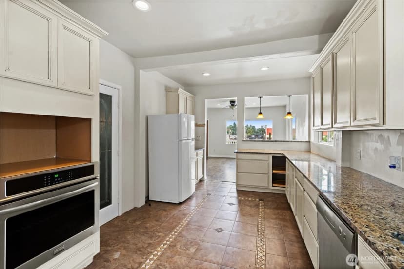 Property photo for 4012 Rucker Avenue, Everett photo 3
