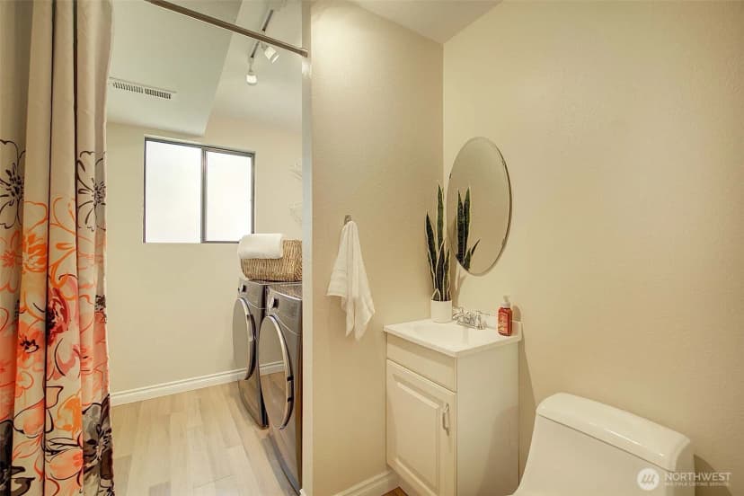 Property photo for 22014 Ne 13th Place, Sammamish photo 15