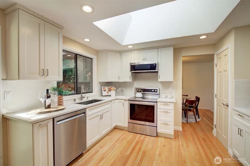 Property photo for 22014 Ne 13th Place, Sammamish photo 8