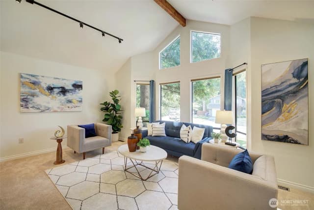 Property photo for 22014 Ne 13th Place, Sammamish photo 3