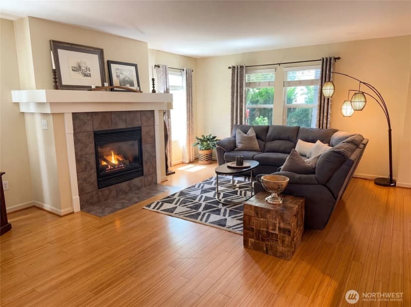 Property photo for 24131 235th Avenue Se, Maple Valley photo 11