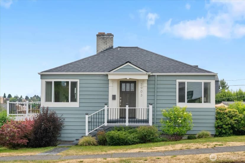 Property photo for 3903 Sw Dakota Street, Seattle photo 2