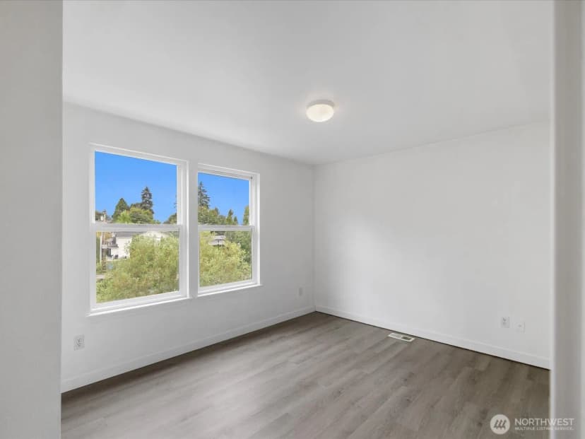 Property photo for 6705 49th Place Ne, Marysville photo 11