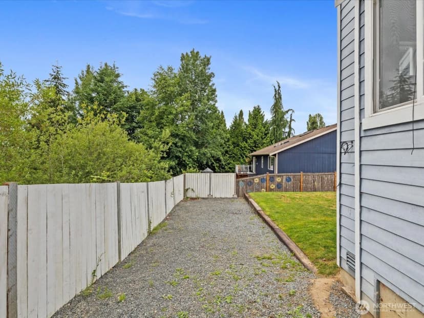 Property photo for 6705 49th Place Ne, Marysville photo 25