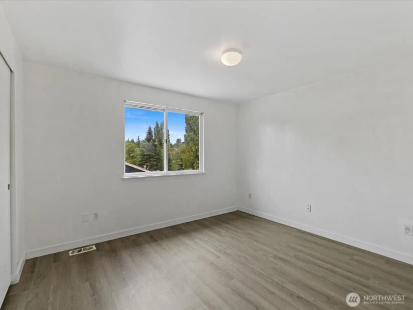 Property photo for 6705 49th Place Ne, Marysville photo 13