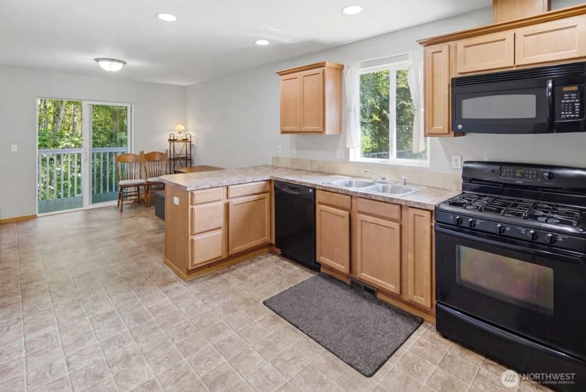 Property photo for 15633 26th Ave W #18, Lynnwood photo 8