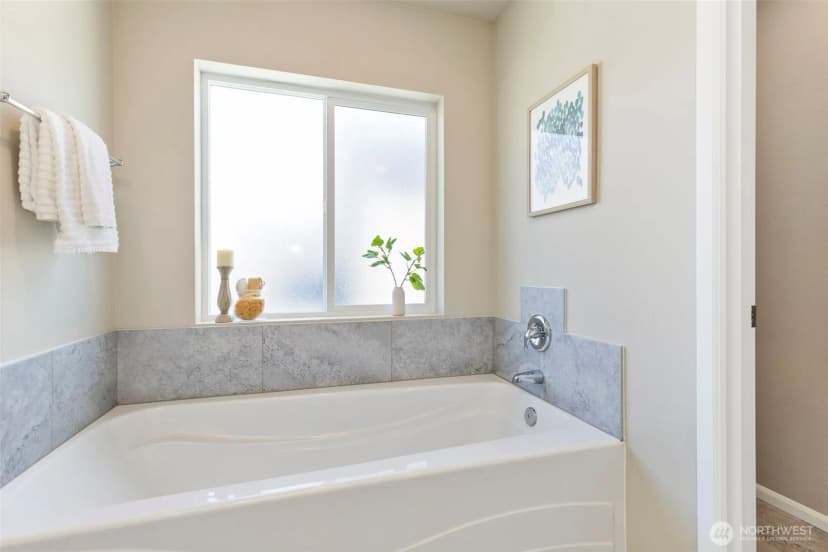 Property photo for 1331 Baker Heights, Bremerton photo 17