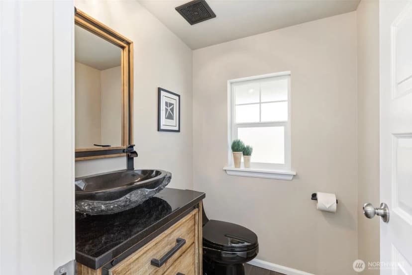 Property photo for 1331 Baker Heights, Bremerton photo 12