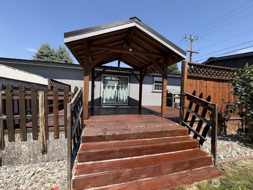 Property photo for 1640 Se 3rd Street, East Wenatchee photo 33