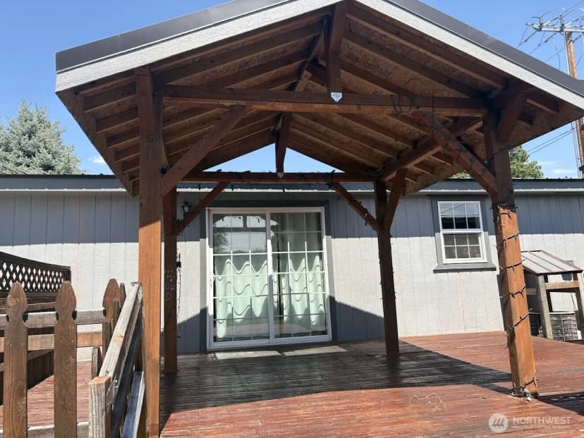 Property photo for 1640 Se 3rd Street, East Wenatchee photo 32
