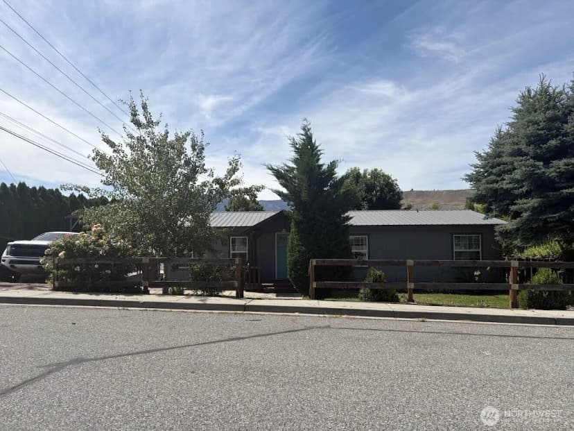 Property photo for 1640 Se 3rd Street, East Wenatchee photo 36