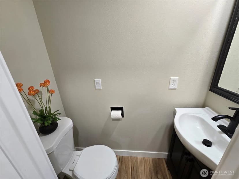 Property photo for 31207 W Lake Morton Drive Se, Kent photo 21