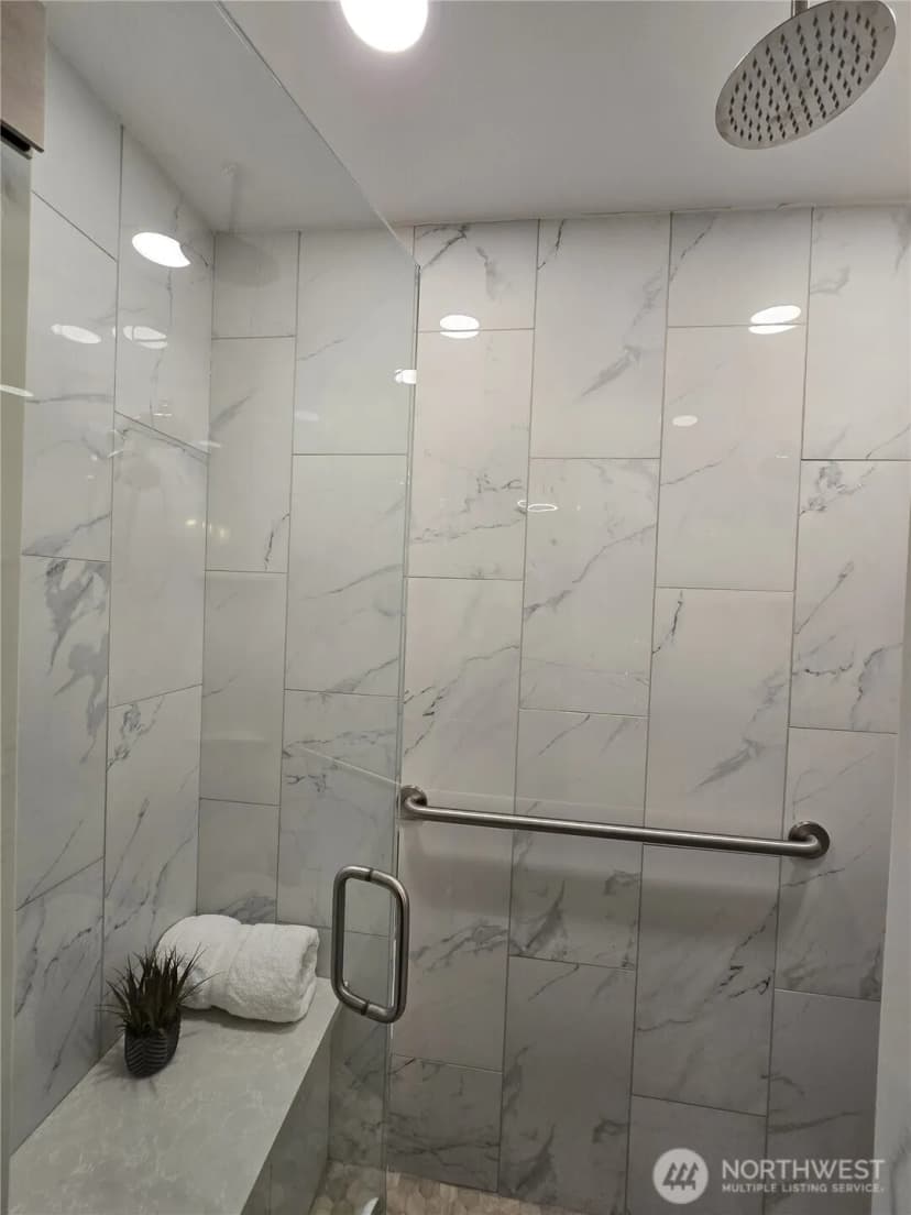 Property photo for 31207 W Lake Morton Drive Se, Kent photo 12