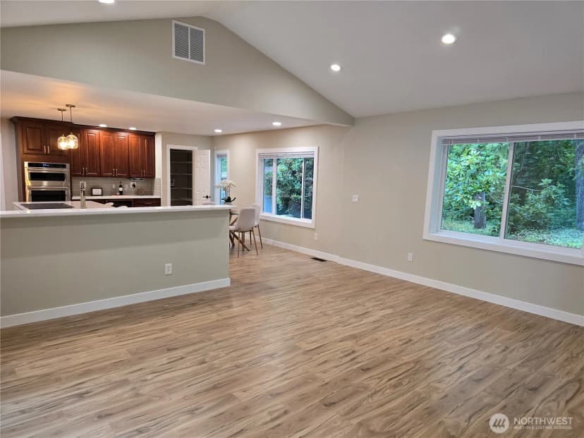 Property photo for 31207 W Lake Morton Drive Se, Kent photo 16