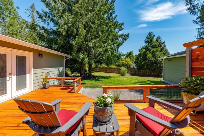 Property photo for 4 Quinault Way, La Conner