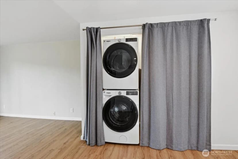 Property photo for 851 Pierce Avenue Ne, Renton photo 8