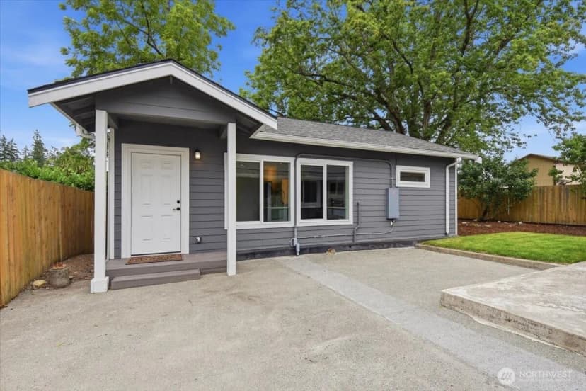 Property photo for 851 Pierce Avenue Ne, Renton photo 19