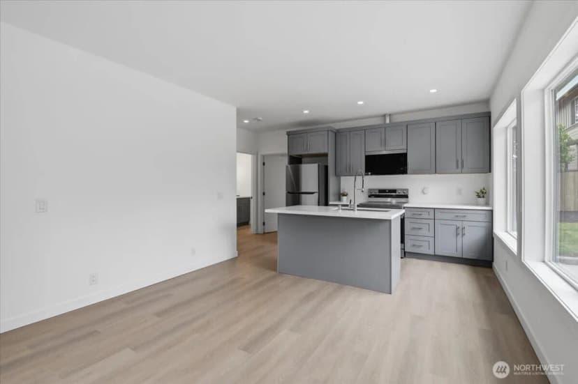 Property photo for 851 Pierce Avenue Ne, Renton photo 21