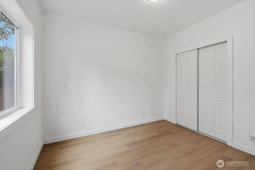 Property photo for 851 Pierce Avenue Ne, Renton photo 27