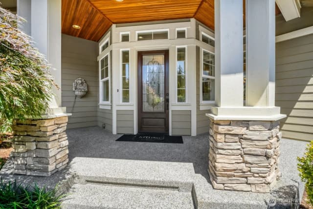 Property photo for 13042 Ne 8th Street, Bellevue photo 3