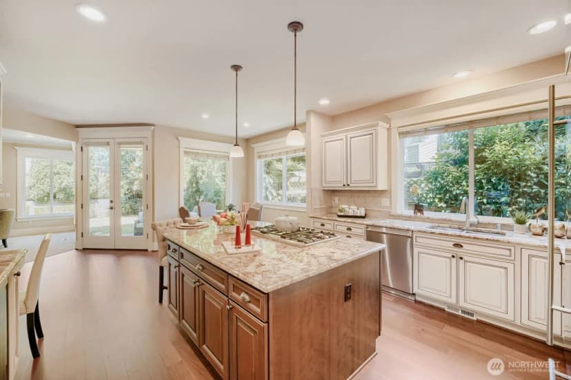 Property photo for 13042 Ne 8th Street, Bellevue photo 14