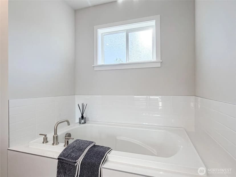 Property photo for 3847 Sw Bigler Way, Port Orchard photo 34