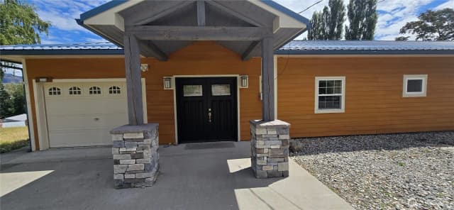 Property photo for 33340 Us Highway 97, Oroville