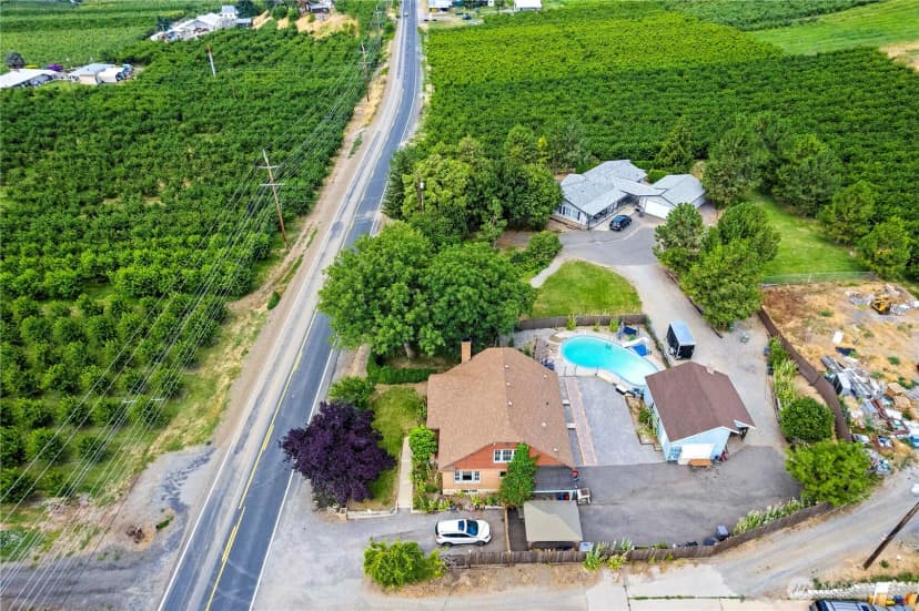 Property photo for 2020 & 2024 Easy St, Wenatchee photo 7
