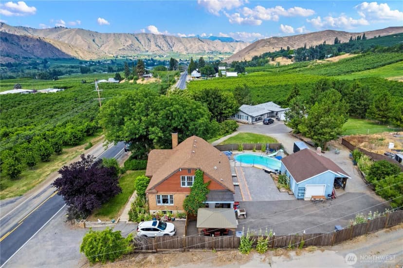Property photo for 2020 & 2024 Easy St, Wenatchee photo 2