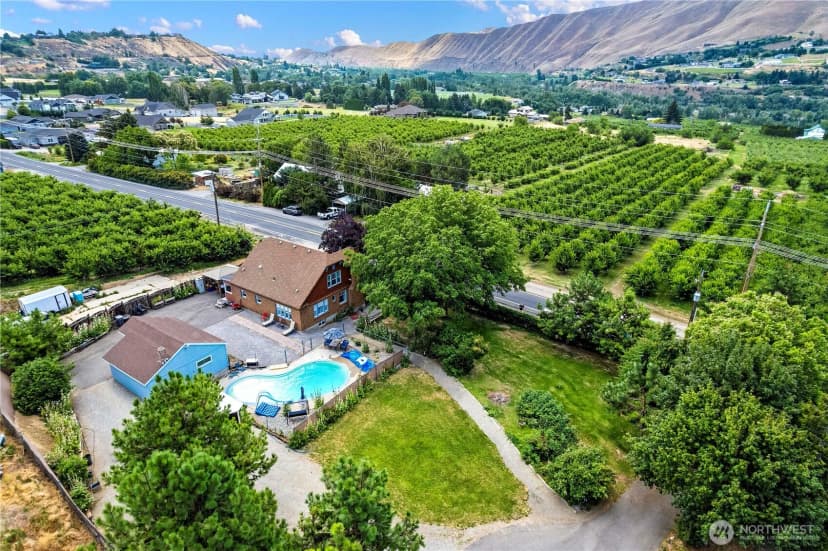 Property photo for 2020 & 2024 Easy St, Wenatchee