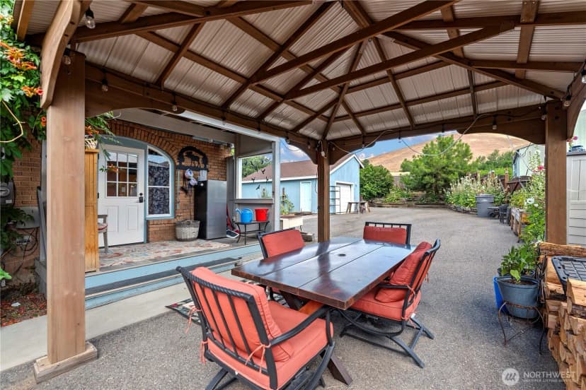 Property photo for 2020 & 2024 Easy St, Wenatchee photo 10