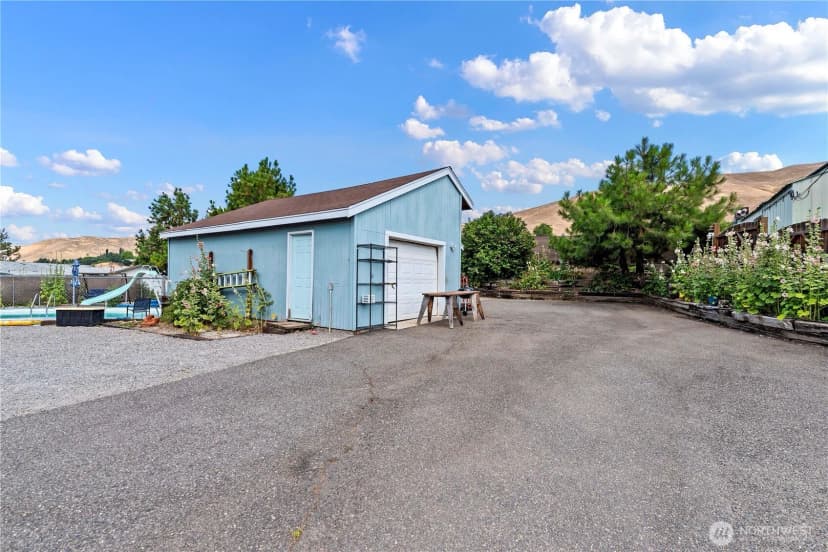 Property photo for 2020 & 2024 Easy St, Wenatchee photo 35