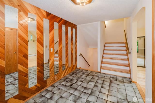 Property photo for 8565 Phillips Road Se, Port Orchard photo 4
