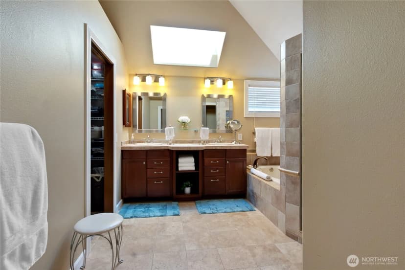 Property photo for 20425 96th Way S, Kent photo 21