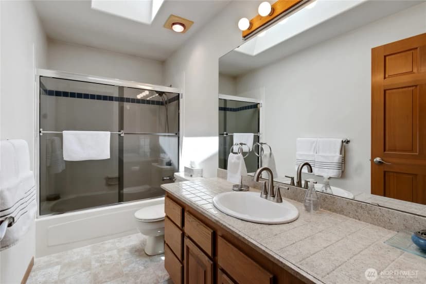 Property photo for 20425 96th Way S, Kent photo 16