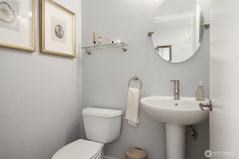 Property photo for 209 27th Avenue E #b, Seattle photo 17
