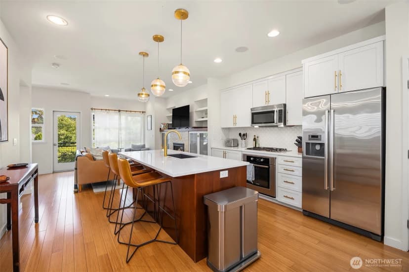 Property photo for 209 27th Avenue E #b, Seattle photo 7
