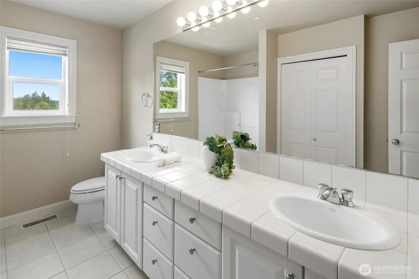 Property photo for 8701 113th Avenue Se, Newcastle photo 18
