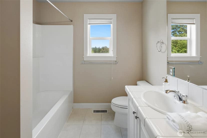 Property photo for 8701 113th Avenue Se, Newcastle photo 19