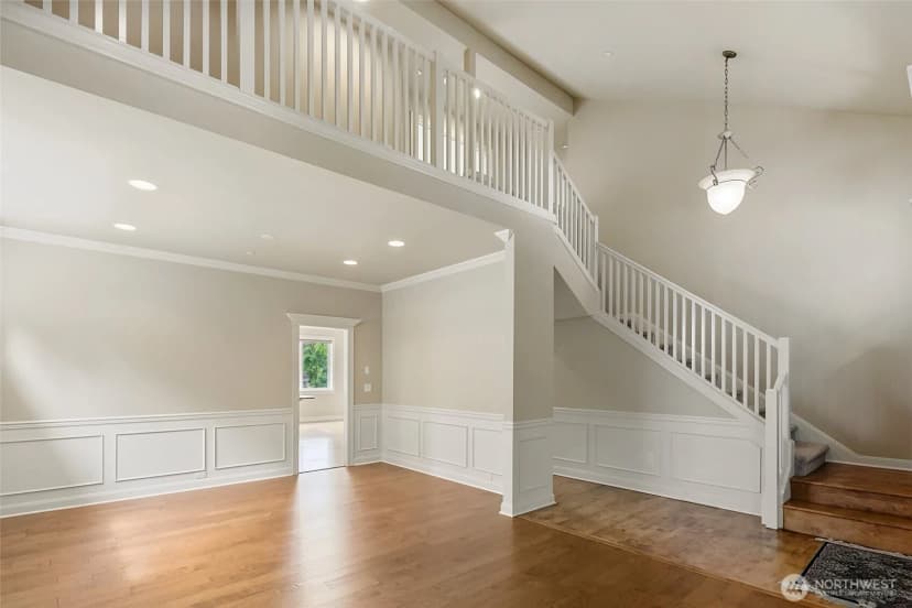 Property photo for 8701 113th Avenue Se, Newcastle photo 2