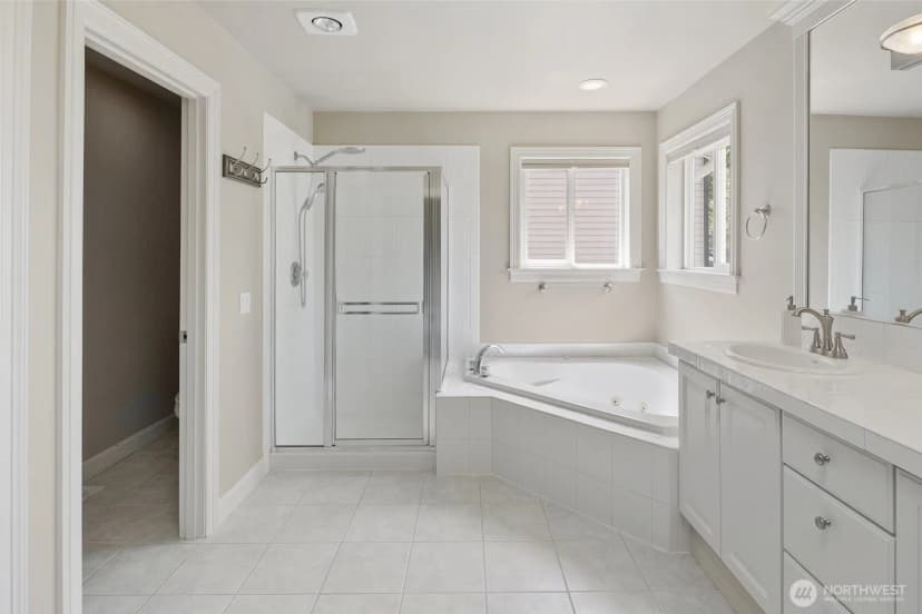 Property photo for 8701 113th Avenue Se, Newcastle photo 23